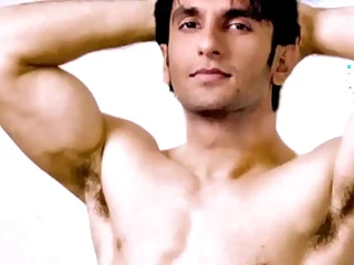 Bollywood male lead Ranveer Singh Caught without underwear porn video